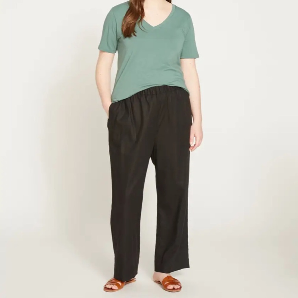 NWT Universal Standard V-Rex tee